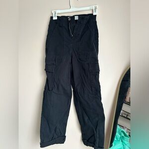 xs black hollister ultra high rise fitted cargo pant.